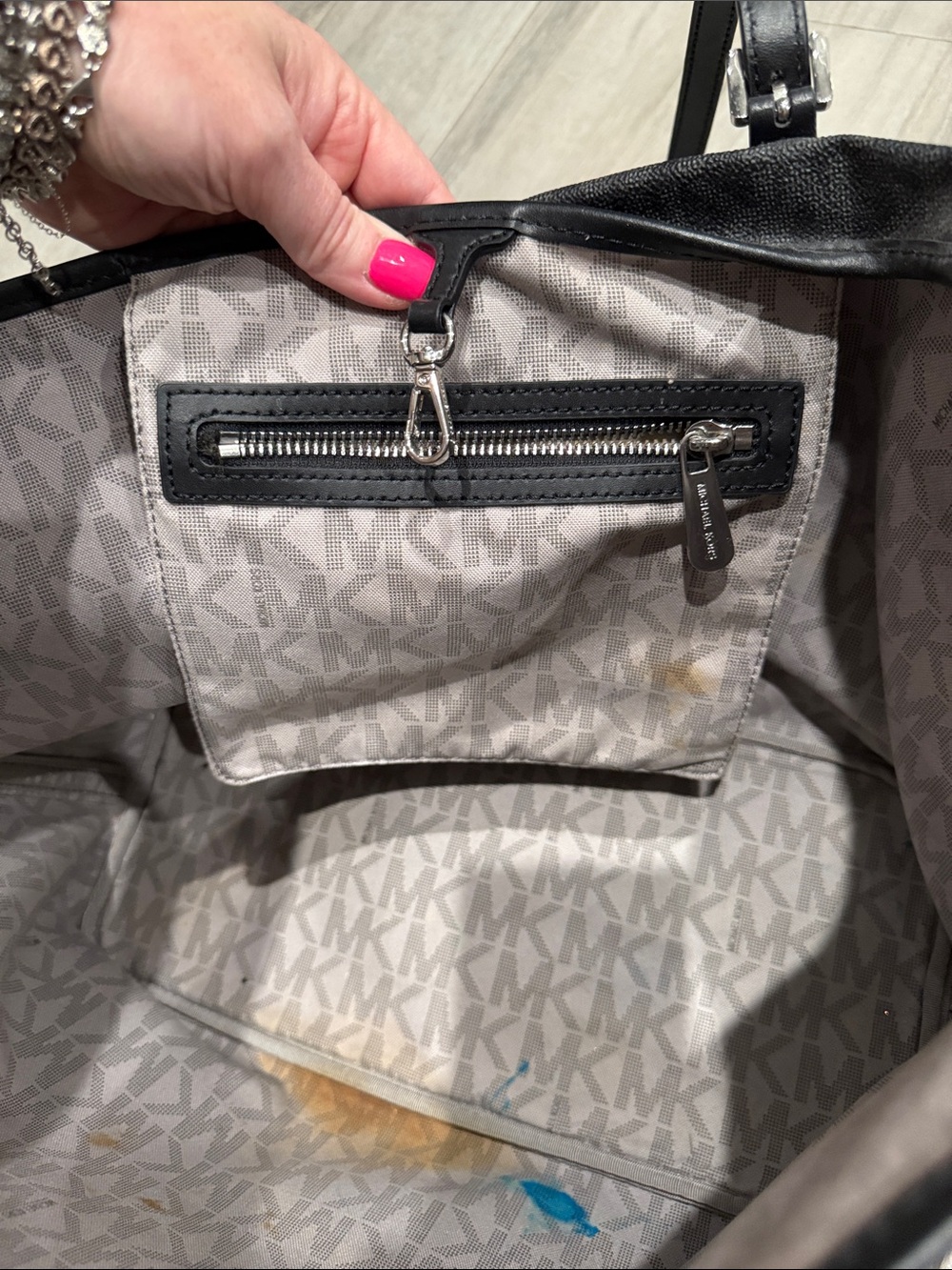 Michael Kors Black Signature MK Charm Tote - Picture 4 of 5